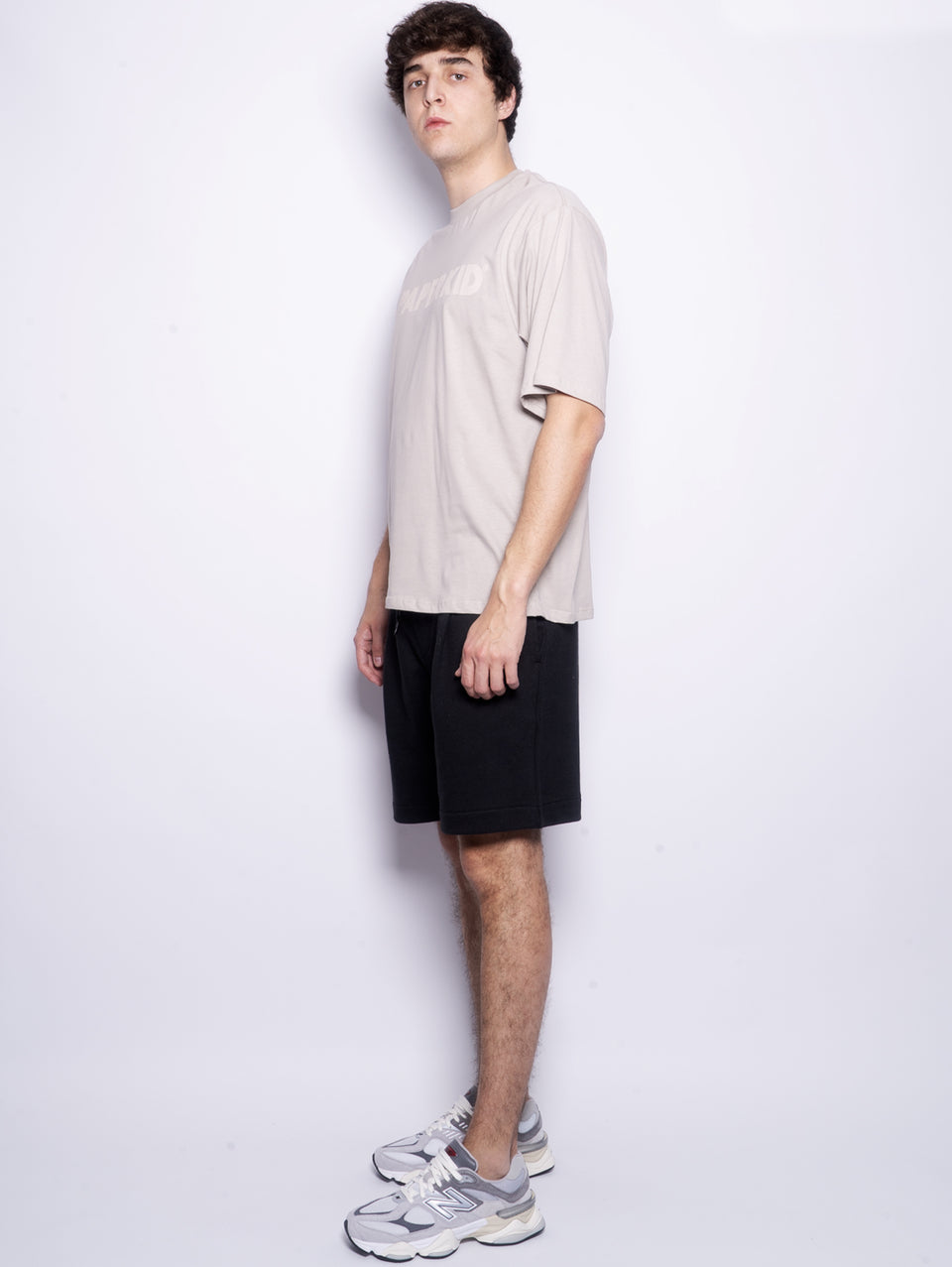 A PAPER KID Shorts in Felpa con Pince Nero Presa