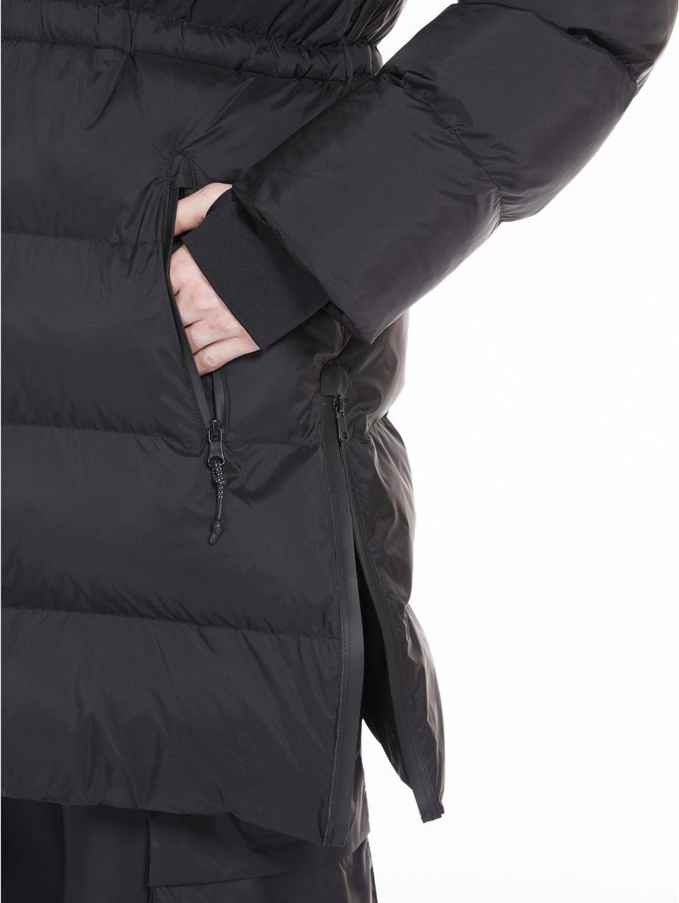 MAX MARA LEISURE Piumino in Tela di Nylon con Imbottitura in Luxepad Nero Acquista Ora
