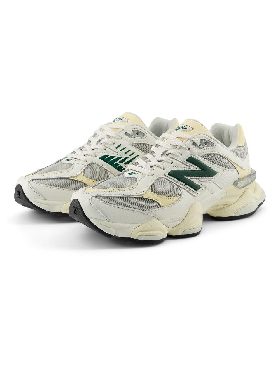 NEW BALANCE Sneakers da Donna Futuristica 9060 Bianco/Crema Cyber Monday