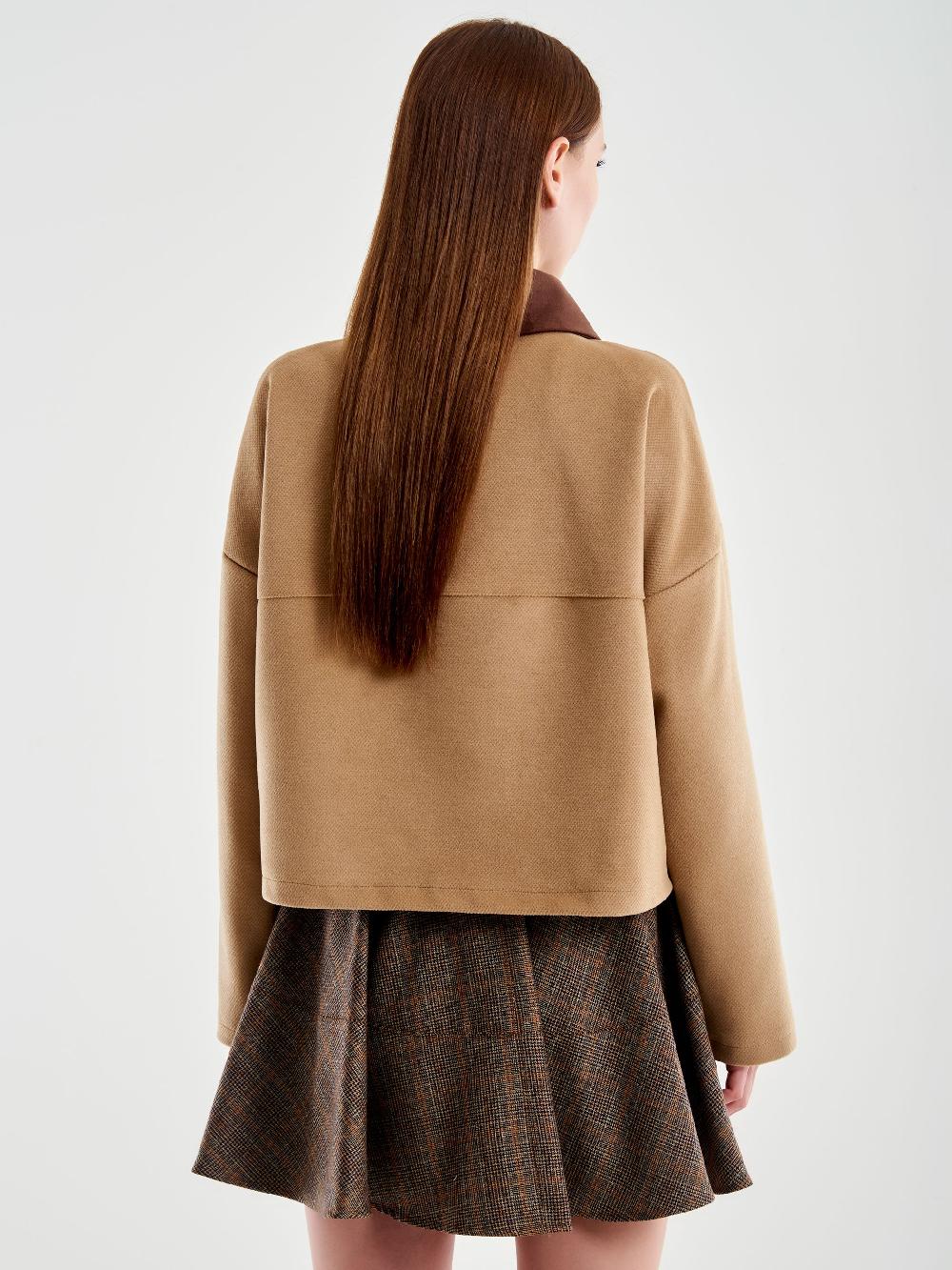 Vicolo Giacca Cropped con Spilla Gioiello Beige Sconto