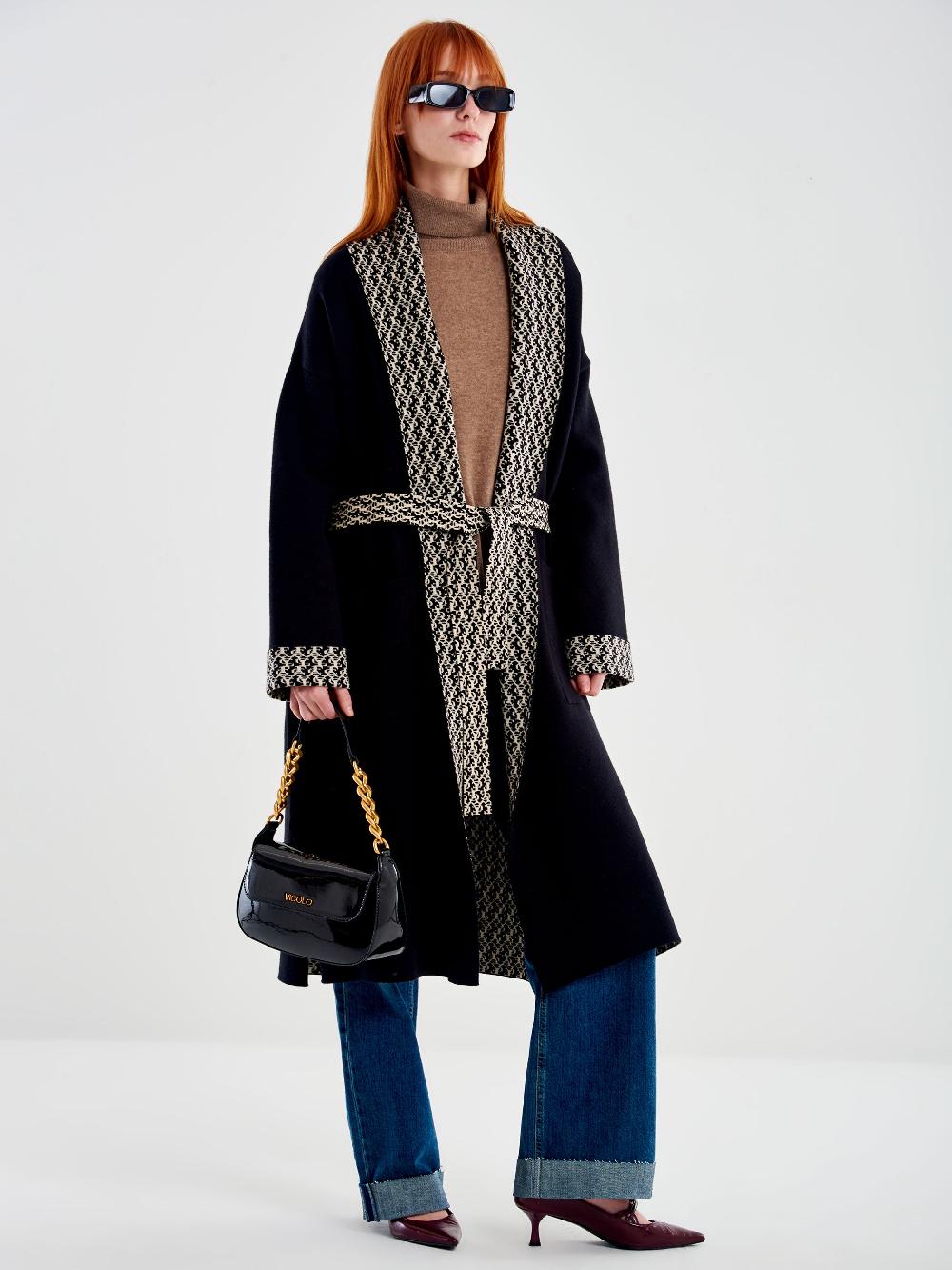 Vicolo Cappotto in Maglia Nero In Vendita