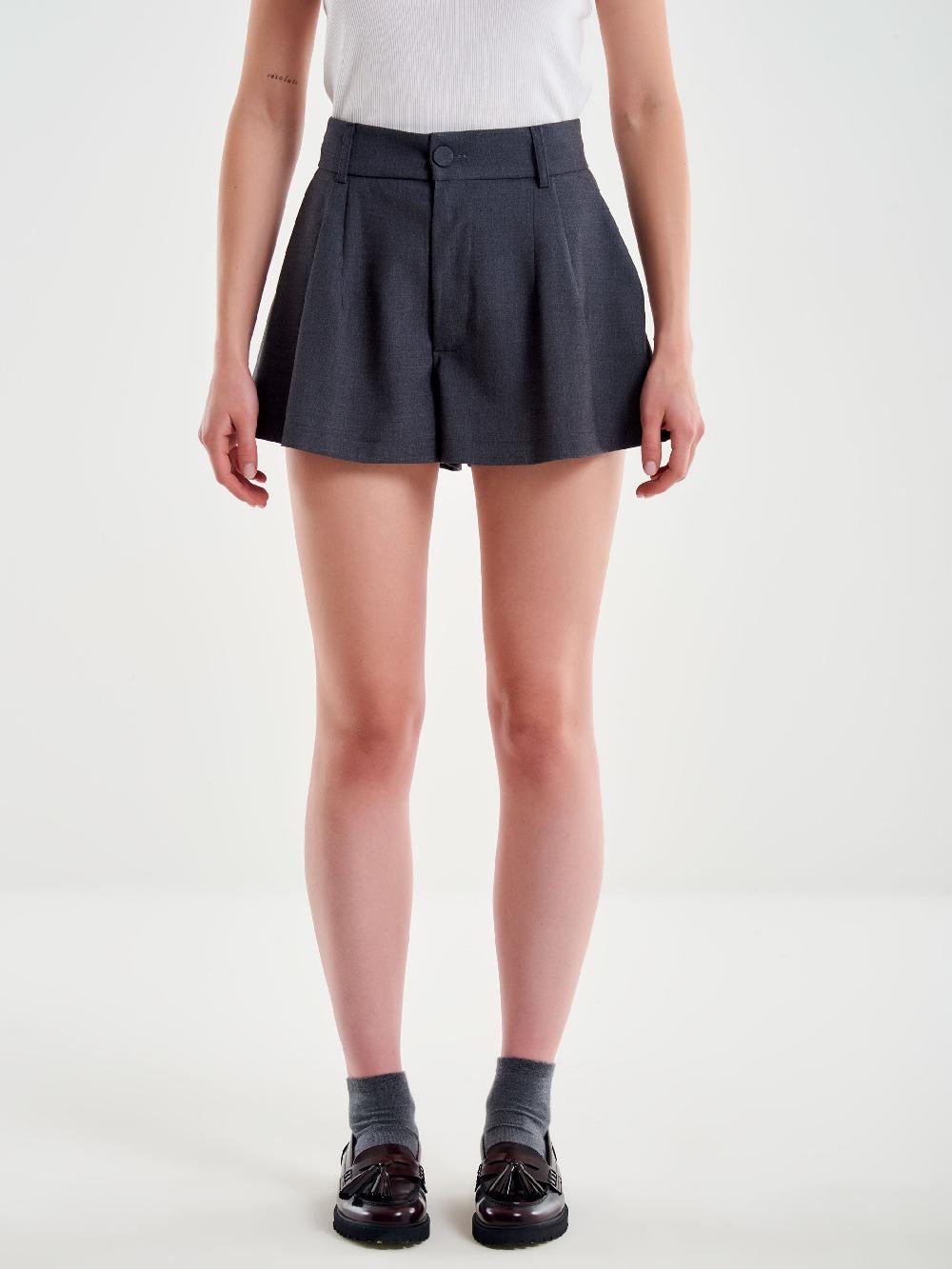 Vicolo Shorts con Pieghe Grigio Latest fashion