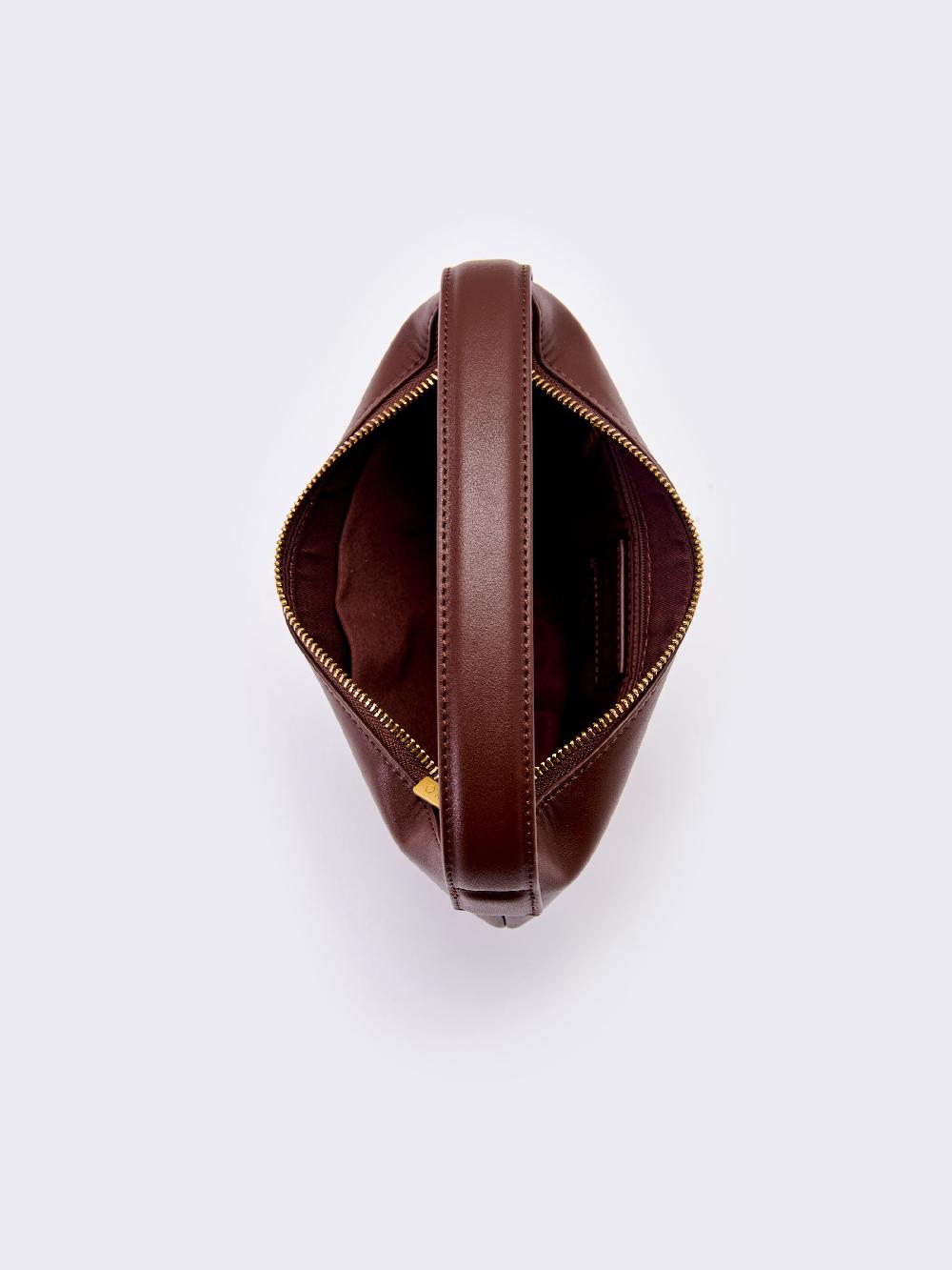 Vicolo Borsa Croissant Moro Enormi risparmi