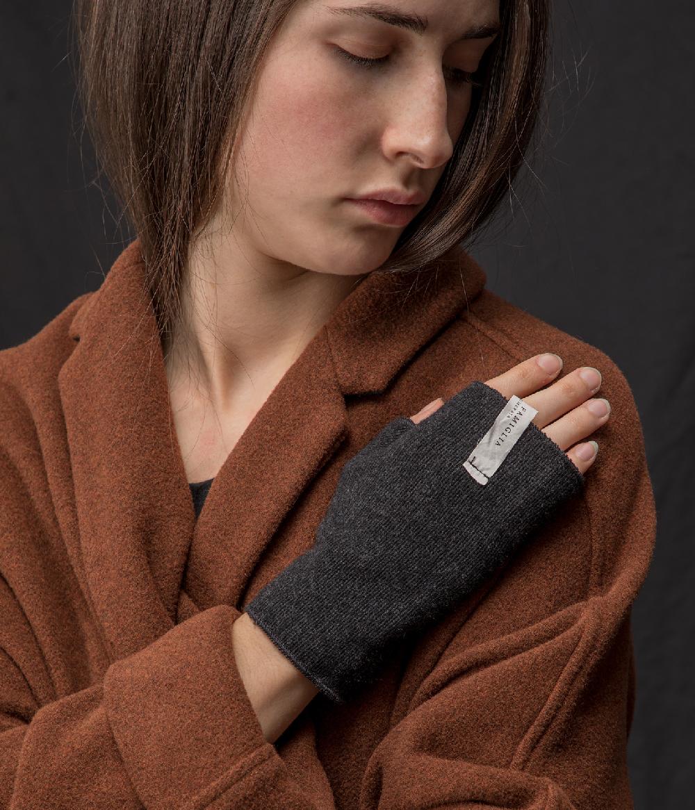 Album Di Famiglia art. 19W#9322 FINGERLESS SHORT GLOVES WO/WS Spedizione Gratuita
