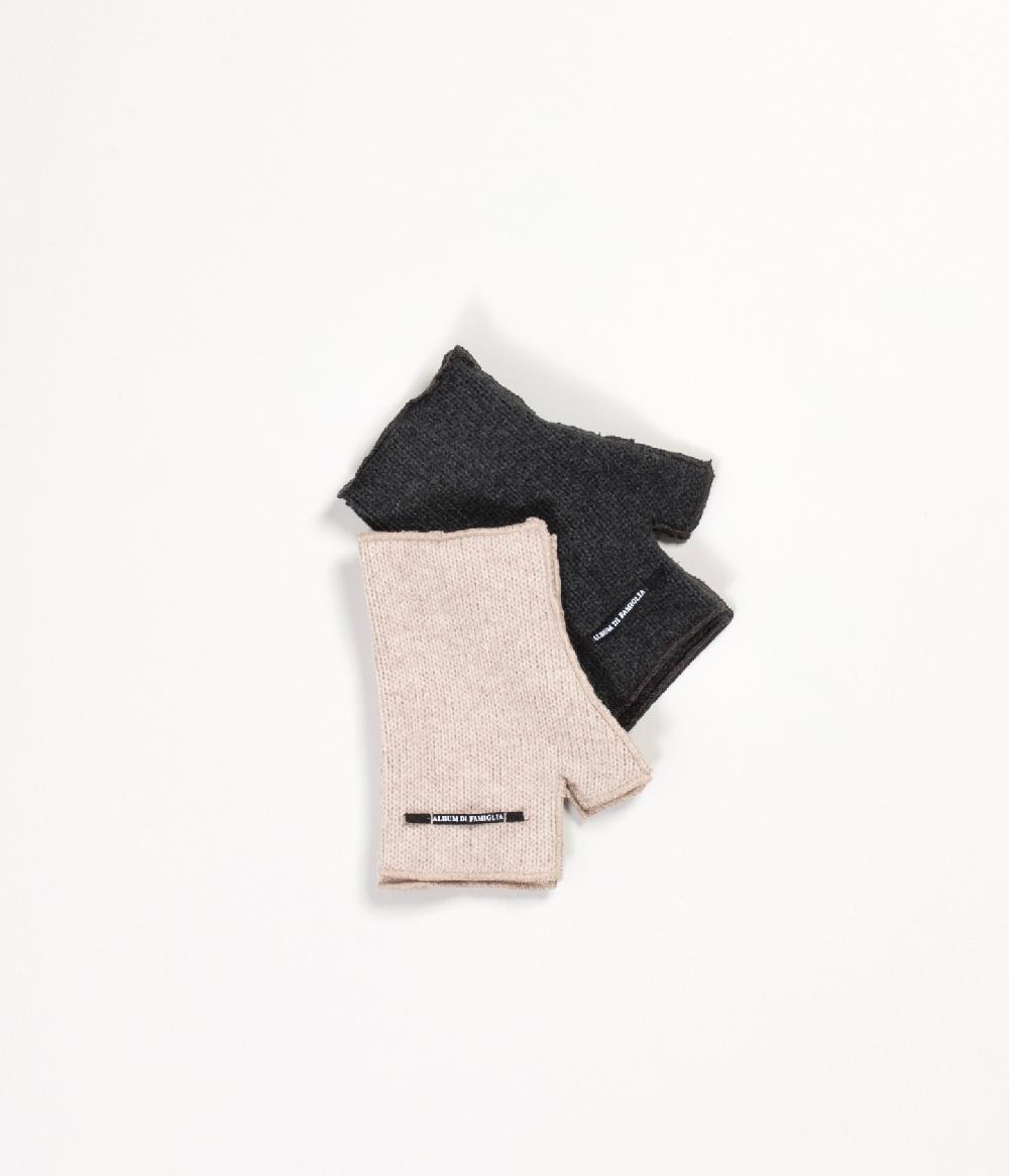 Album Di Famiglia art. 22W9328 SHORT FINGERLESS GLOVES ST In Vendita